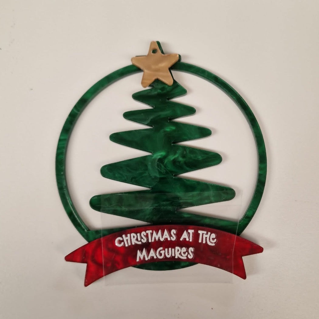 Personalised zig-zag tree decoration